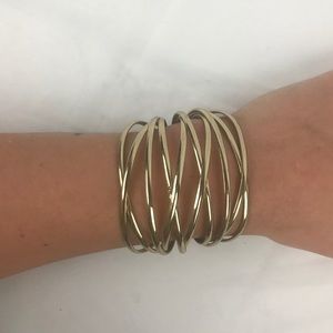 Chic asymmetrical wire bangle